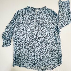 Chic Floral Women's Blouse - Light Blue 3/4 Zipper and Studs